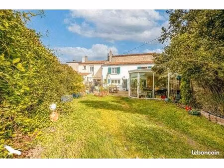 maison 11 pièces 250 m²