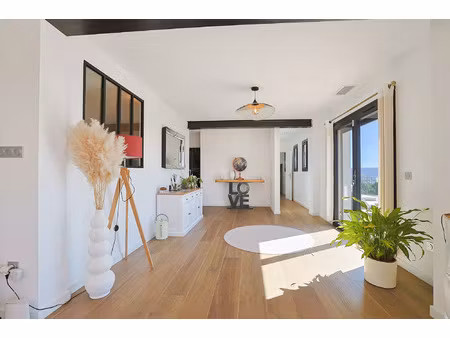 vente maison 8 pièces 401 m² hyères (83400)