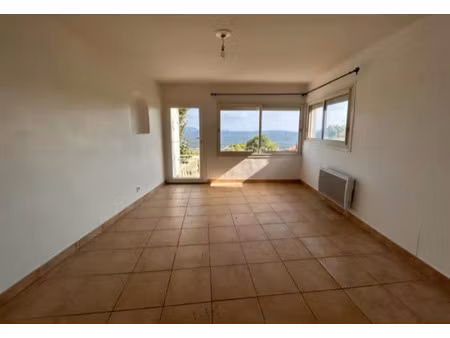 location maison 4 pièces 101 m² à montauroux (83440)