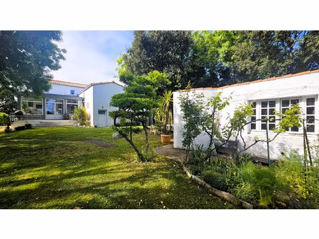 vente maison 10 pièces 210 m² vaux-sur-mer (17640)