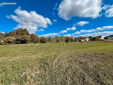 terrain 499 m² eragny