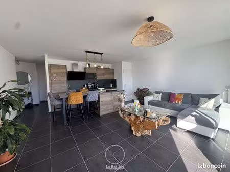 appartement 3 pièces 72 m²