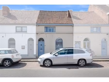 gesloten bebouwing met tuin in destelbergen!