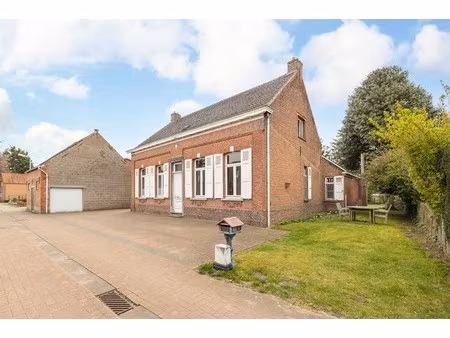 karakterwoning met tuin en garage op een topligging!