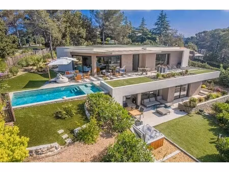 villa de luxe avec vue sur mer à vendre à saint-raphaël : 2 790 000 € | 340m²