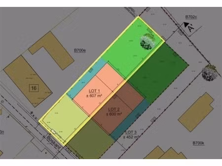 bouwgrond in rustige  groene omgeving te mater!