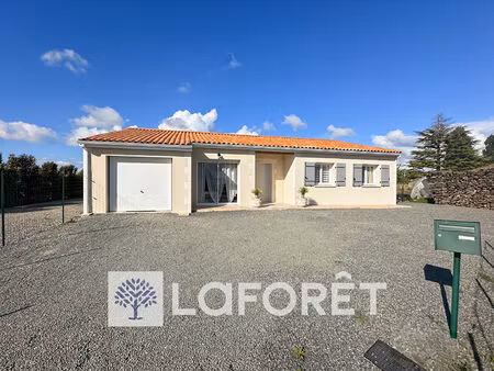 maison récente de plain-pied t4 à vendre à 5 minutes de gemozac (17260) avec jardin et gar