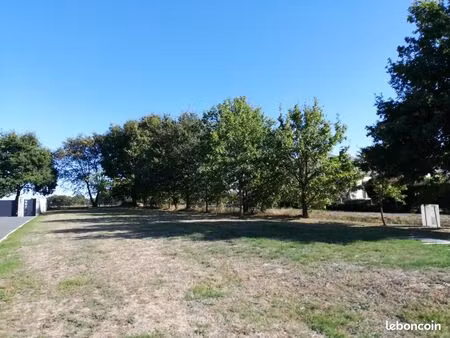 terrain 359 m² blain