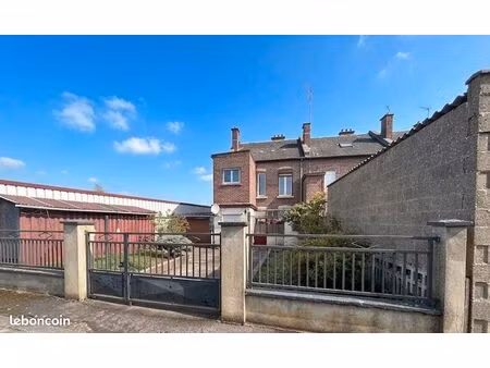 maison 2 pièces 79 m²