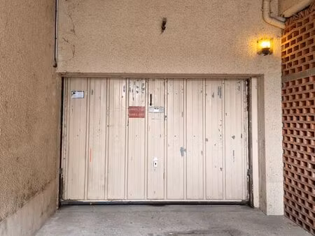 place de parking sécurisée garage collectif