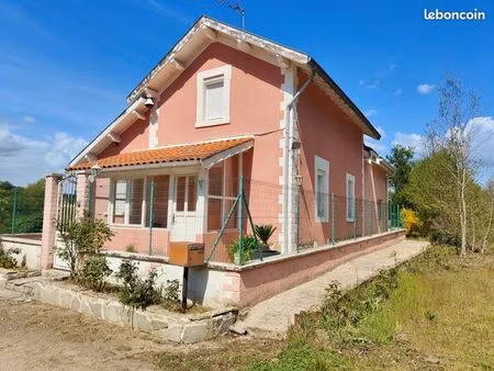 maison atypique au calme