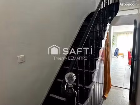 maison 6 pièces 151 m²