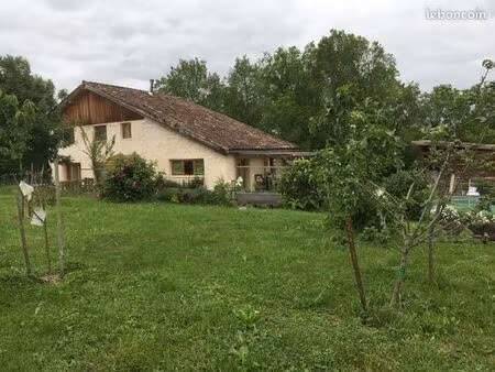 maison écologique agréable à vivre 4 chambres avec piscine