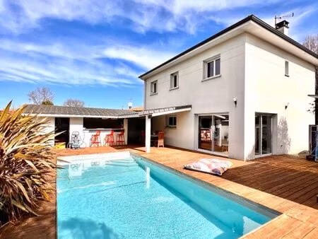 maison contemporaine 4 chambres au calme