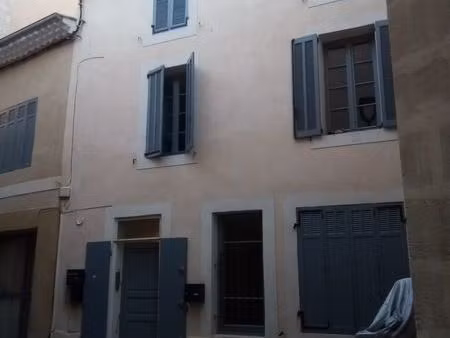 t2 meublé centre ancien salon de provence