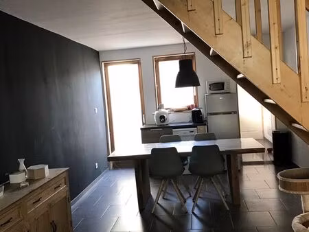 calais mairie  loue maison 2 chambres début mai