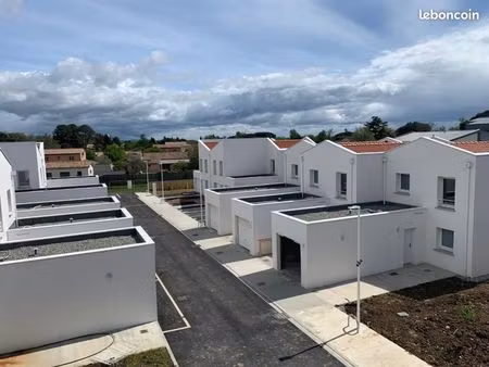 villa 4 pièces 96 m²