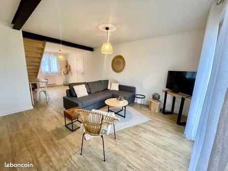 chambre confortable au calme – vue nature & maison récente