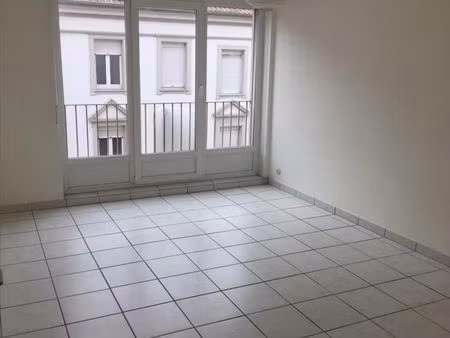 studio 1 pièce 25 m²