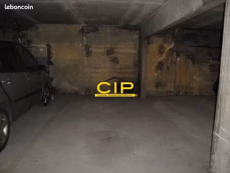 parking/box 11 m² paris