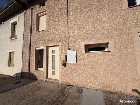 studio 2 pièces 25 m²