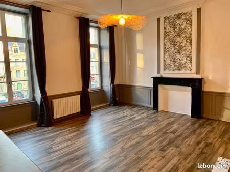 t2 rénové plein centre