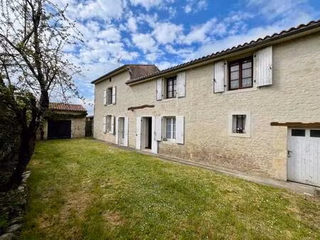 vente maison 5 pièces 111 m² rouillac (16170)