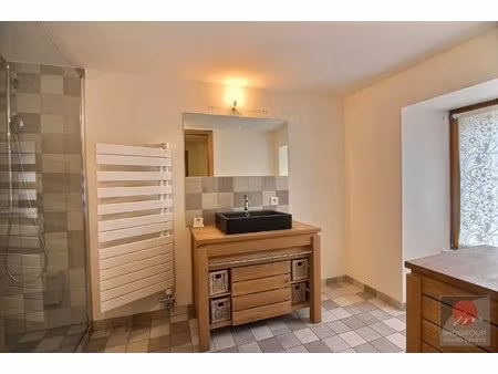 maison familiale+t2 185 m²!