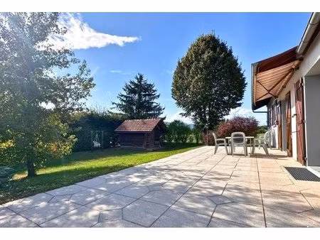 maison chaleureuse et authentique de 132 m2 sur un terrain de 1200 m2
