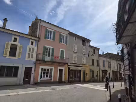 40 minutes à l'est de nyons.