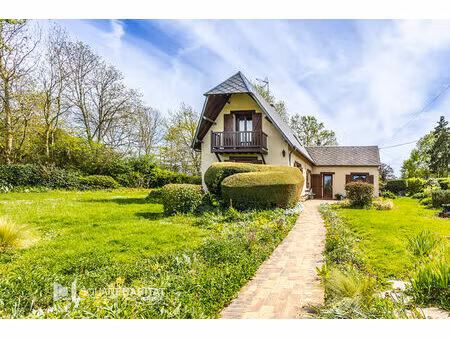 maison familiale avec vie de plain-pied  grand terrain et double garage - la houssaye