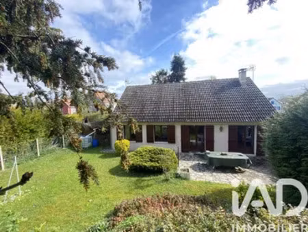 maison traditionnelle à pierres (28130)