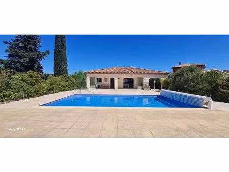 villa de 120m²+veranda de 15m²  grand garage 73m²  piscine/pool à house sur 1033 m² de ter