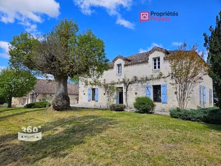 propriété de charme - maison de maître 245 m²  grange  piscine - 2 ha avec vue dominante