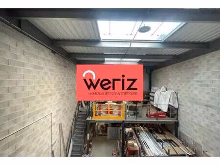 location local d'activités 200 m²
