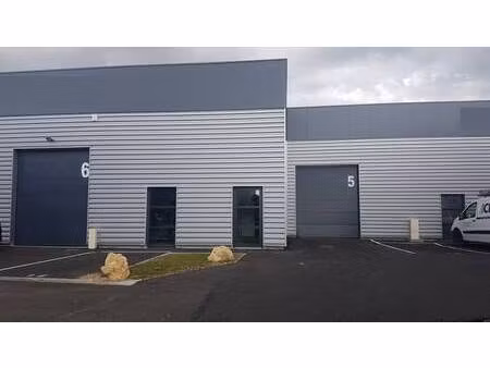 location local d'activités 60 m² à 260 m²