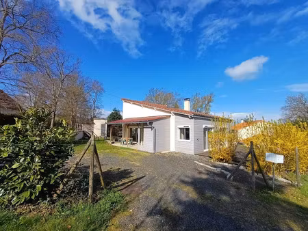 vente maison 5 pièces 95 m² à saint-julien-de-coppel (63160)  258 500 €