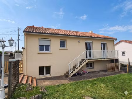 vente maison 5 pièces  108.85m²  montrevault