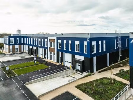 location local d’activités moissy-cramayel 77550 824m² à 2962m²