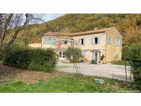 maison avec 2 logements  dépendances et terrain secteur vallée du toulourenc