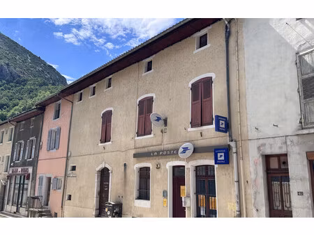 immeuble de 467 m² à pont en royans - 100 000 €