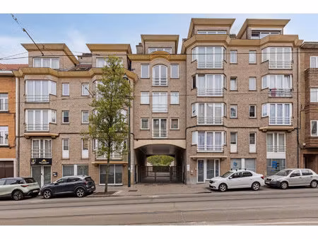 appartement te koop in sint-agatha-berchem met 1 slaapkamer