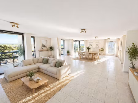 quartier chocolaterie - proche gare - vue exceptionnelle sur la loire