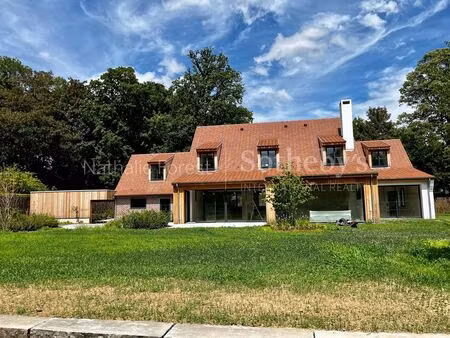 location maison 8 pièces 250m² croix 59170
