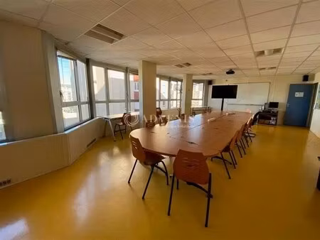 vente bureaux 695 m²