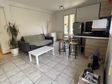 location appartement 3 pièces 49 m² à gan (64290)