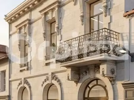 location bureaux 180 m²