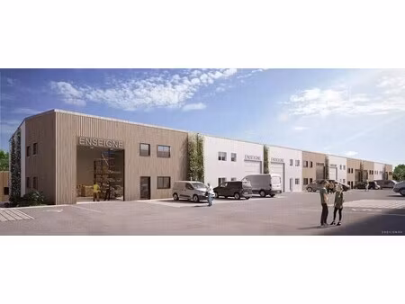 vente local d'activités 2 630 m²