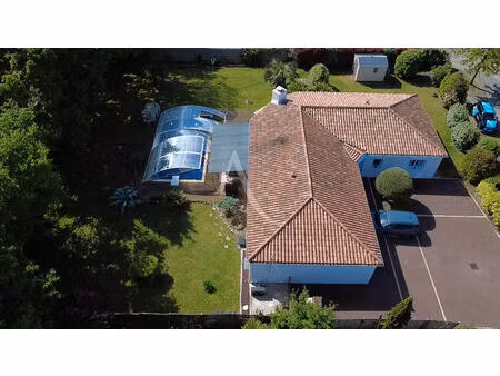 vente maison 5 pièces  138.00m²  sainte