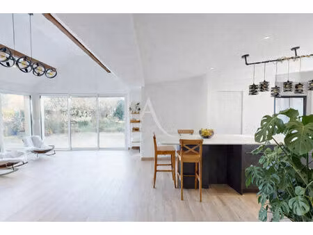 vente maison 9 pièces  252.00m²  bailly